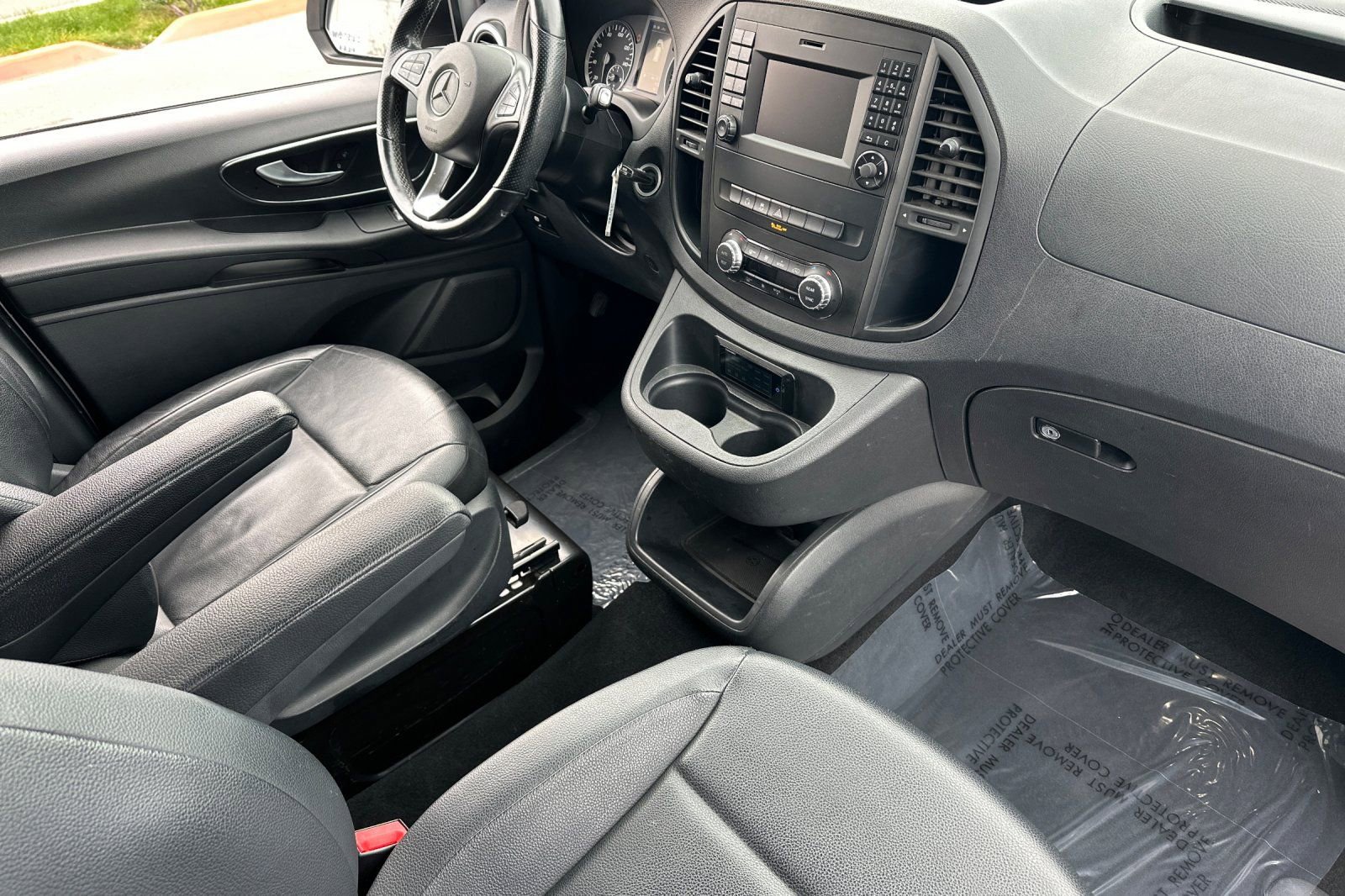 Used 2016 Mercedes-Benz Metris Passenger image 17