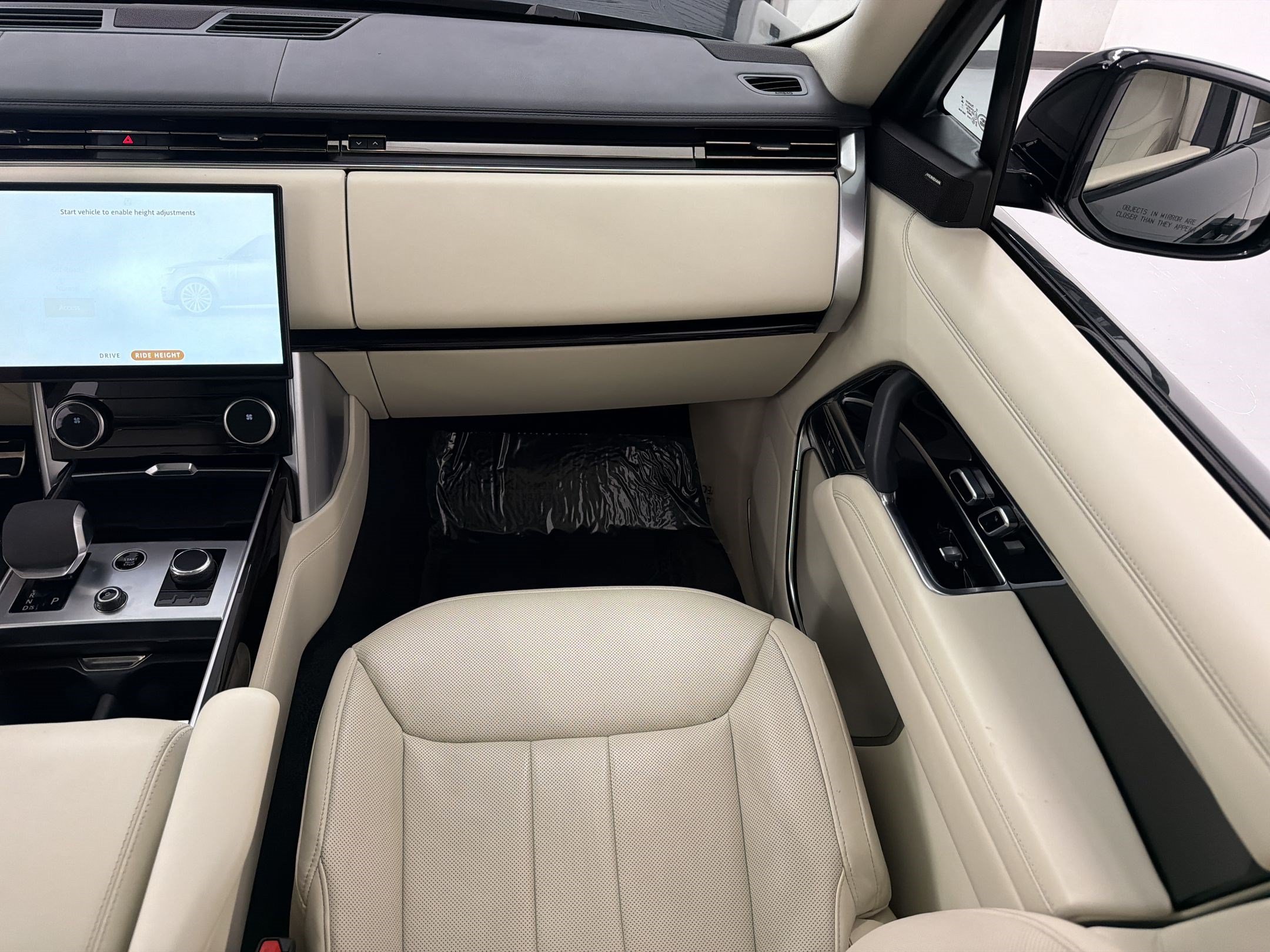 Used 2023 Land Rover Range Rover SE AWD/4WD image 32