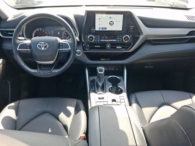 Used 2026 Toyota Highlander XLE AWD/4WD image 7