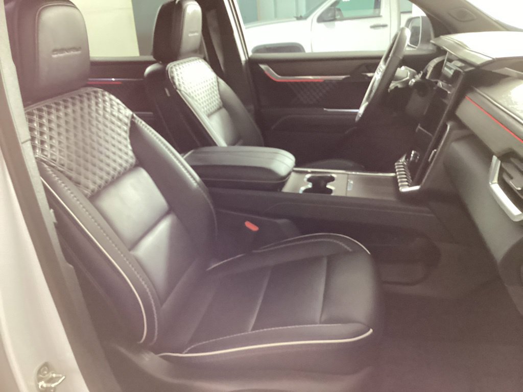Used 2026 GMC Acadia Denali w/ Super Cruise Package AWD/4WD image 19