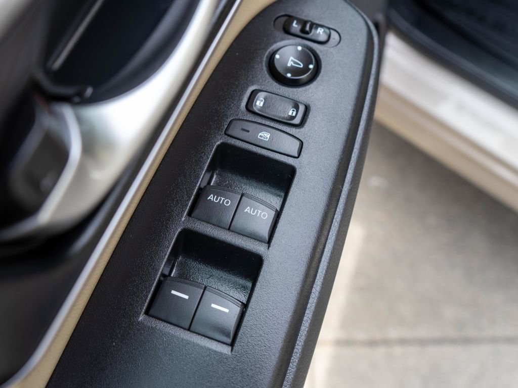 Used 2018 Honda CR-V EX-L image 17