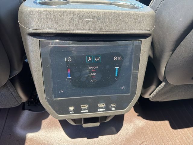 Used 2026 GMC Yukon Denali Ultimate AWD/4WD image 26