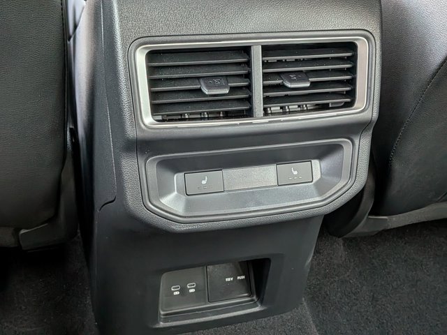 Used 2024 Volkswagen Atlas Cross Sport SEL Premium R-Line AWD/4WD image 20