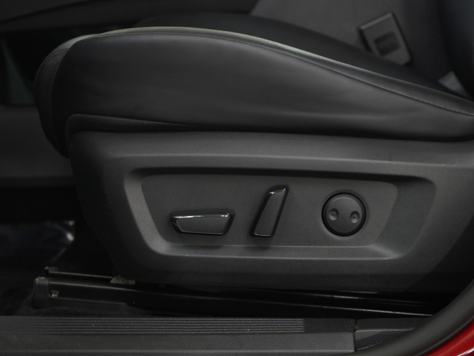 Used 2023 Nissan Rogue SV w/ SV Premium B Package image 23