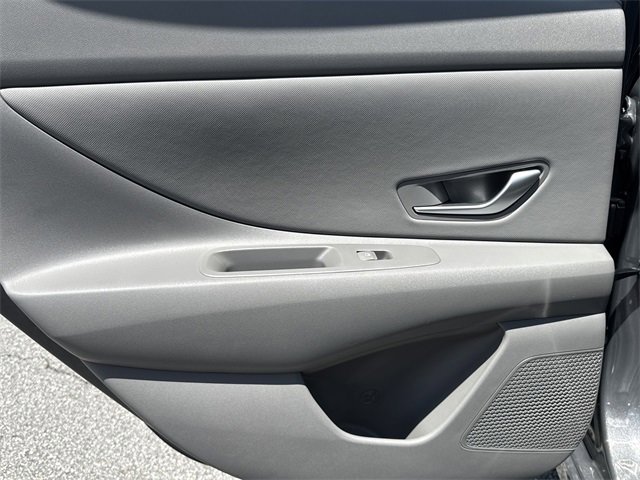 New 2025 Hyundai Elantra SEL image 13