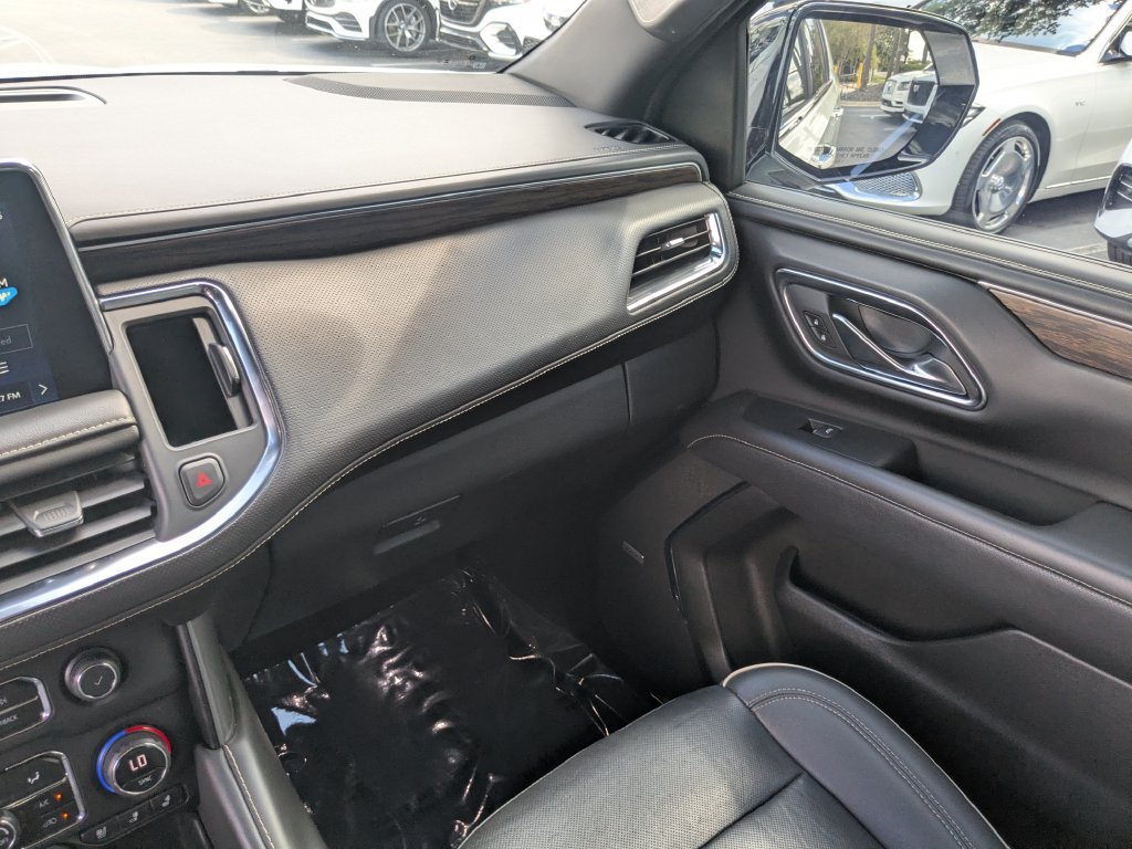Used 2023 Chevrolet Suburban Premier RWD image 4