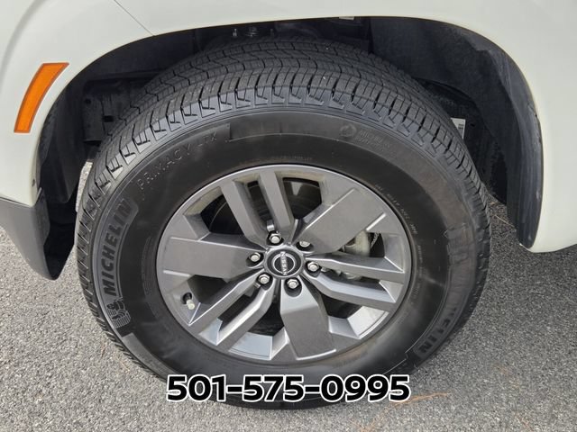 Used 2025 Nissan Frontier SV RWD image 17