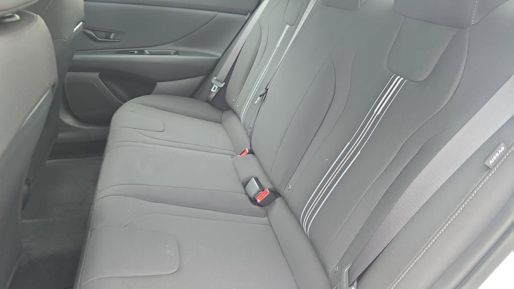 New 2026 Hyundai Elantra SEL FWD image 9
