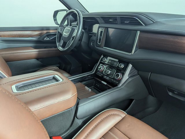 Used 2023 GMC Yukon XL Denali Ultimate image 24