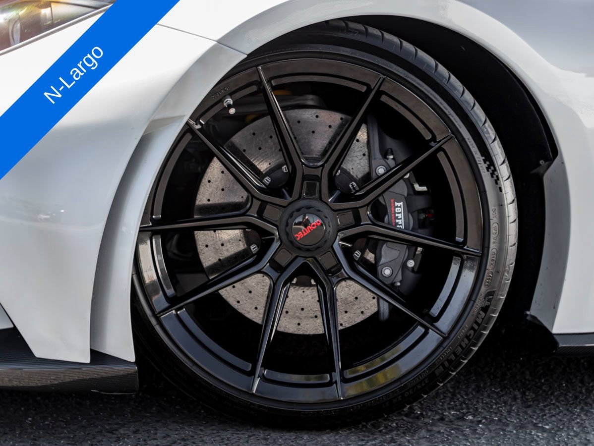 Used 2020 Ferrari 812 Superfast RWD image 13