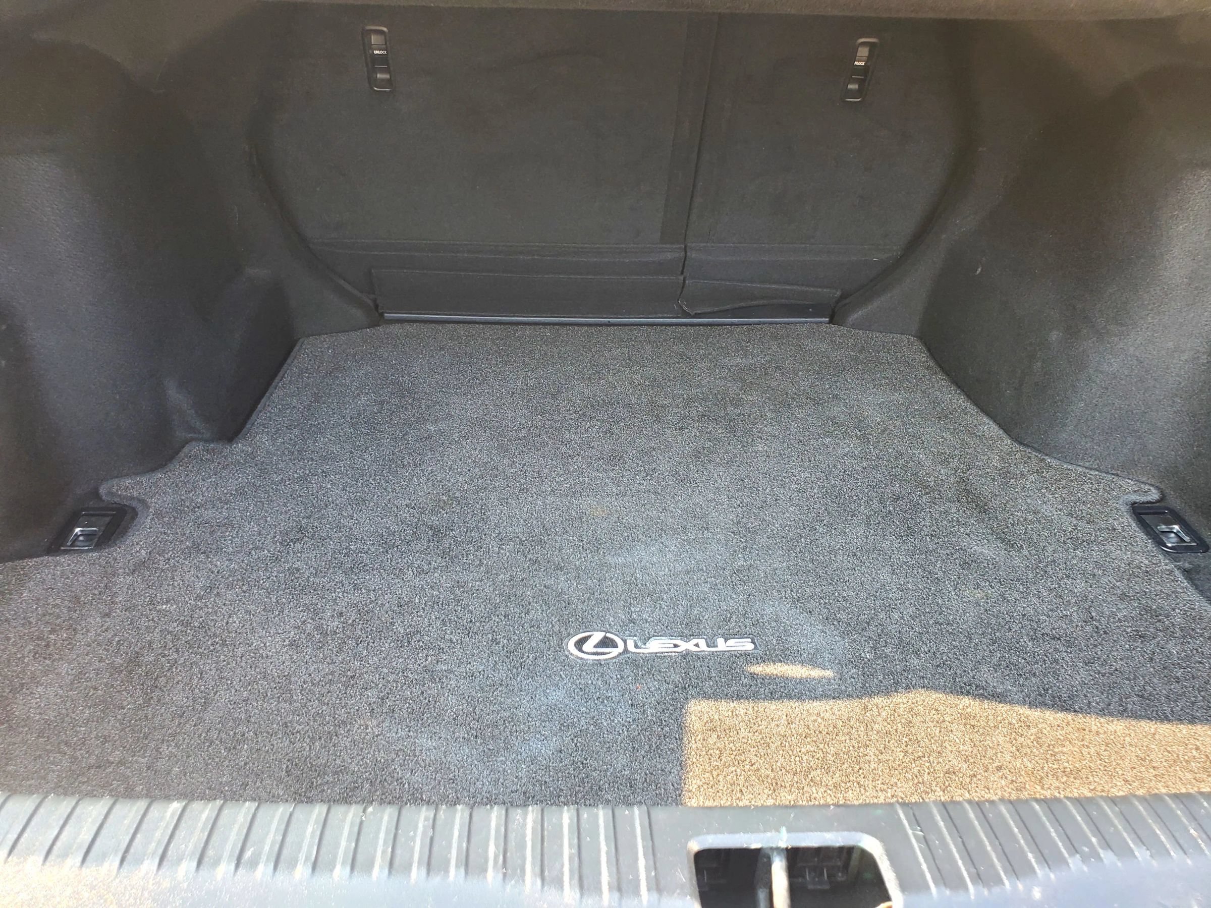 Used 2016 Lexus IS 200t RWD image 32