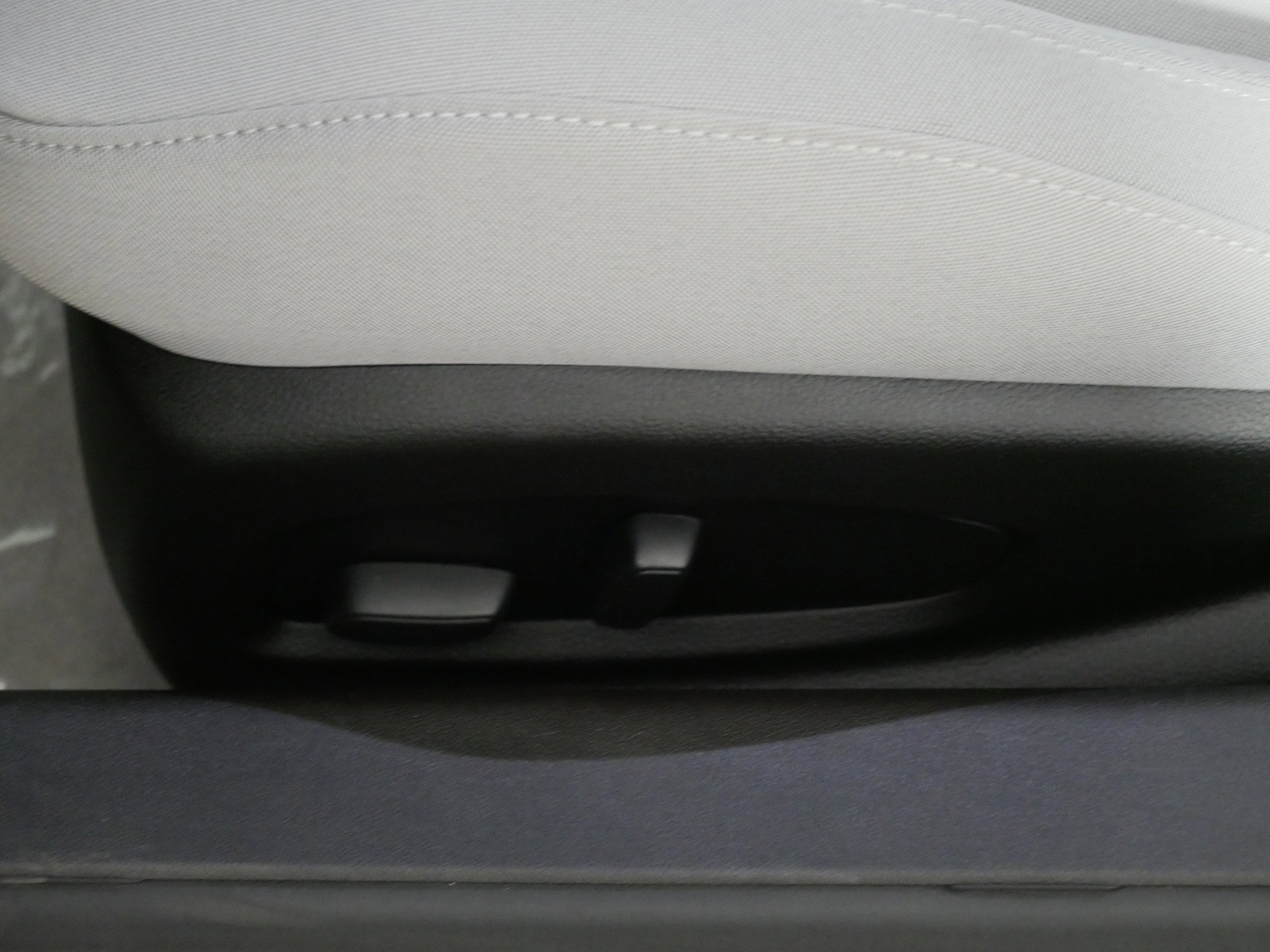 Used 2023 Chevrolet Camaro LT image 20