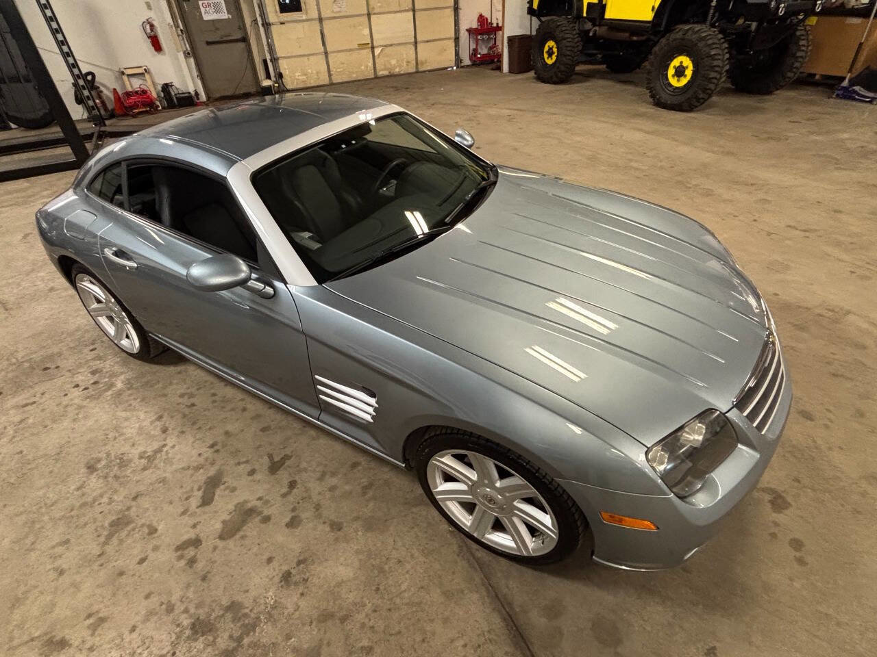 Used 2004 Chrysler Crossfire Coupe RWD image 16