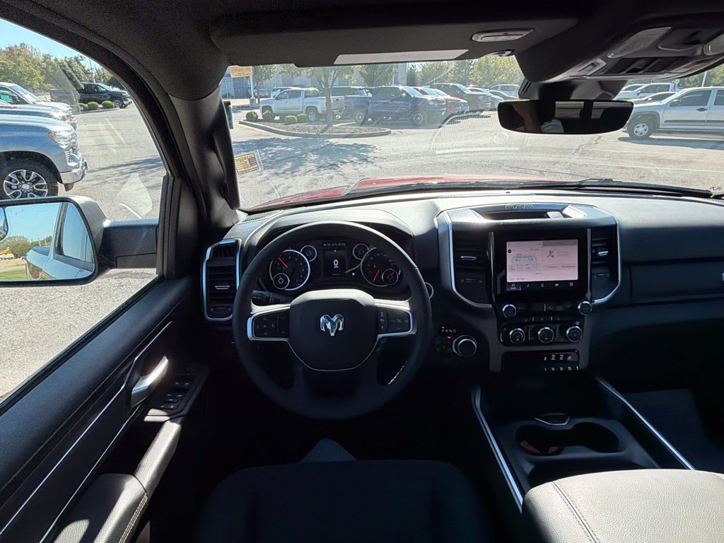 Used 2025 RAM 1500 Big Horn AWD/4WD image 35