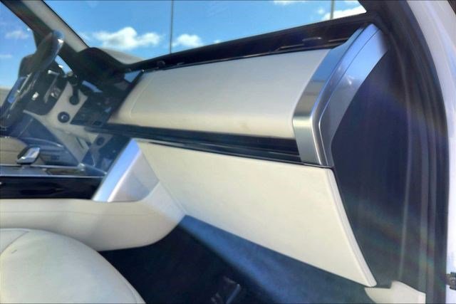 Used 2025 Land Rover Range Rover Long Wheelbase SE image 20