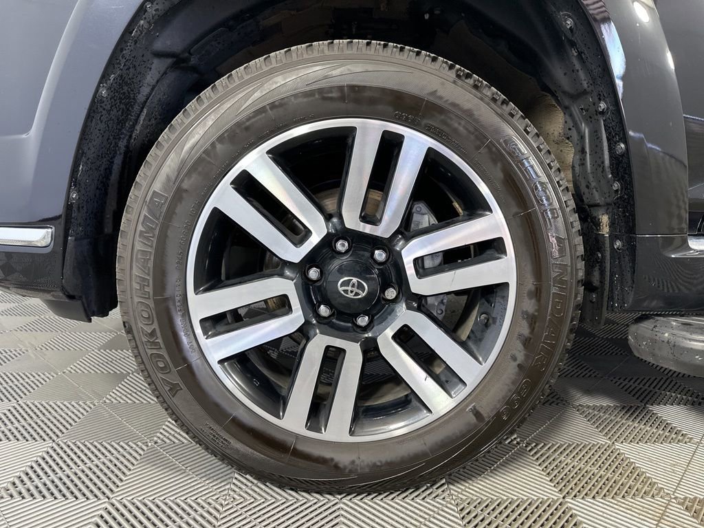 Used 2023 Toyota 4Runner Limited AWD/4WD image 9