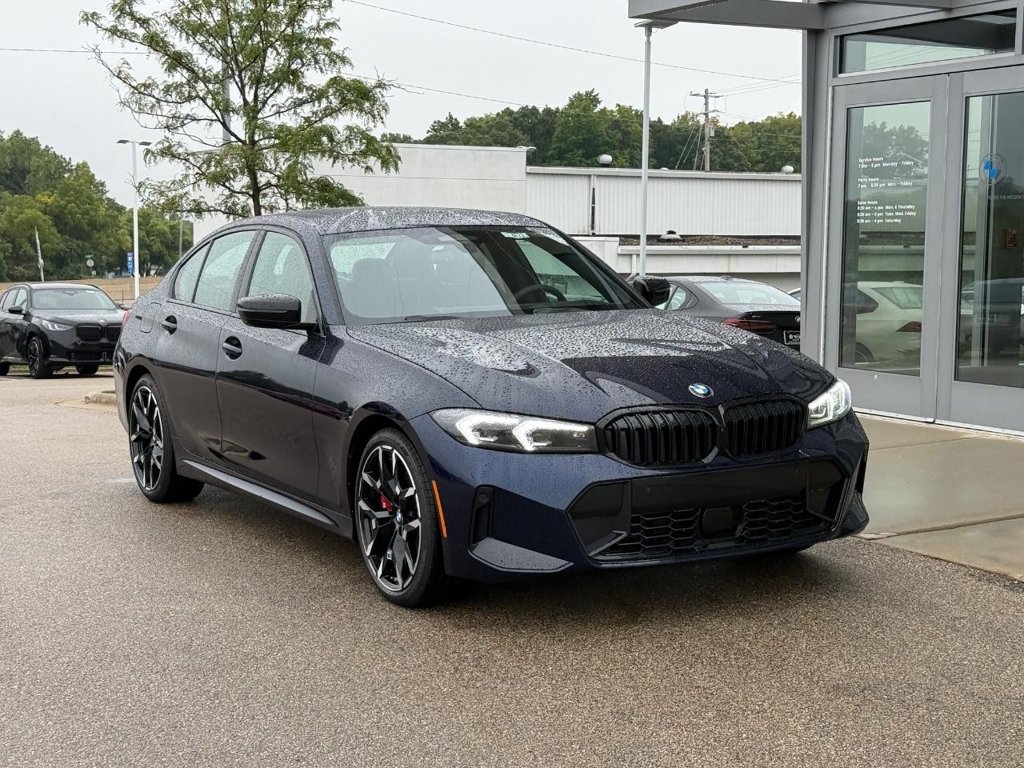 New 2026 BMW 330i xDrive Sedan w/ M Sport Package