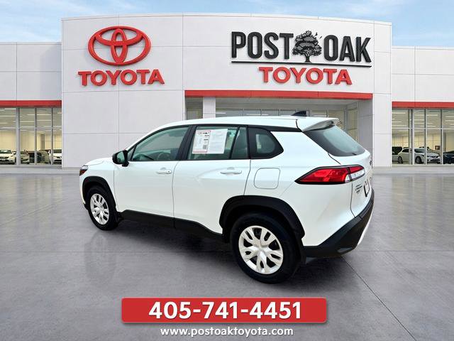 Used 2025 Toyota Corolla Cross L FWD image 6