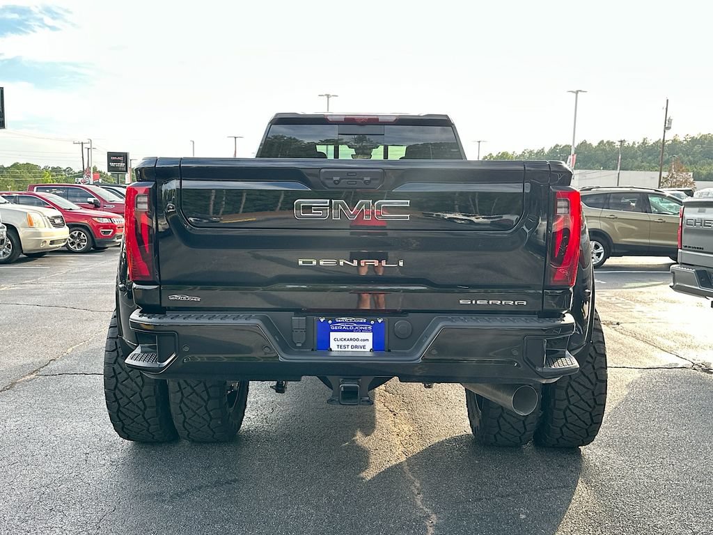New 2026 GMC Sierra 3500 Denali Ultimate AWD/4WD image 15