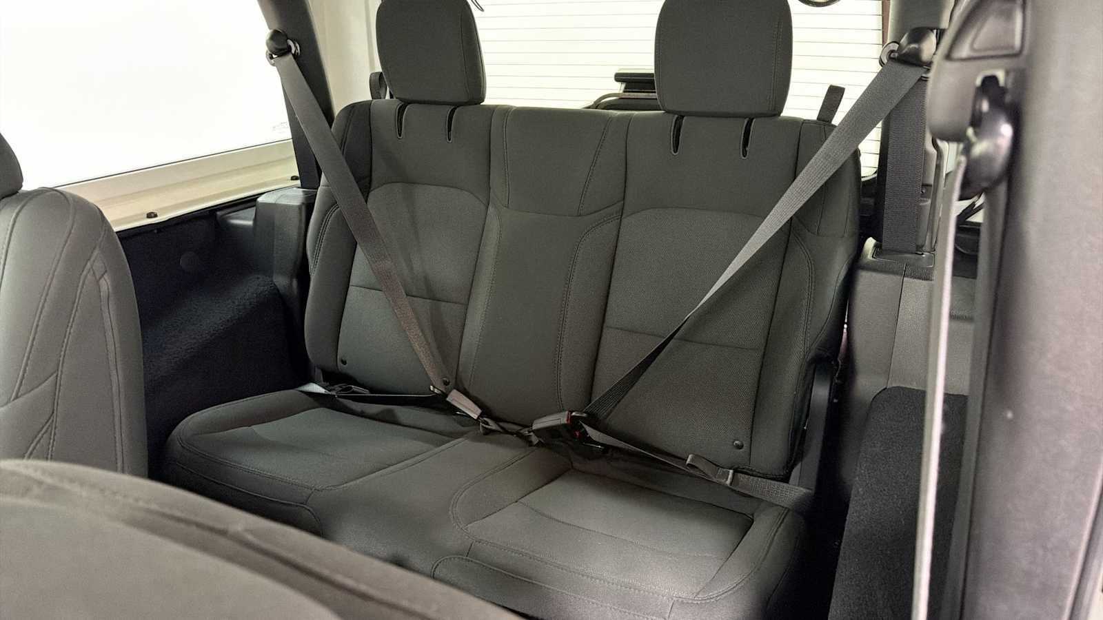Used 2018 Jeep Wrangler Sport AWD/4WD image 24