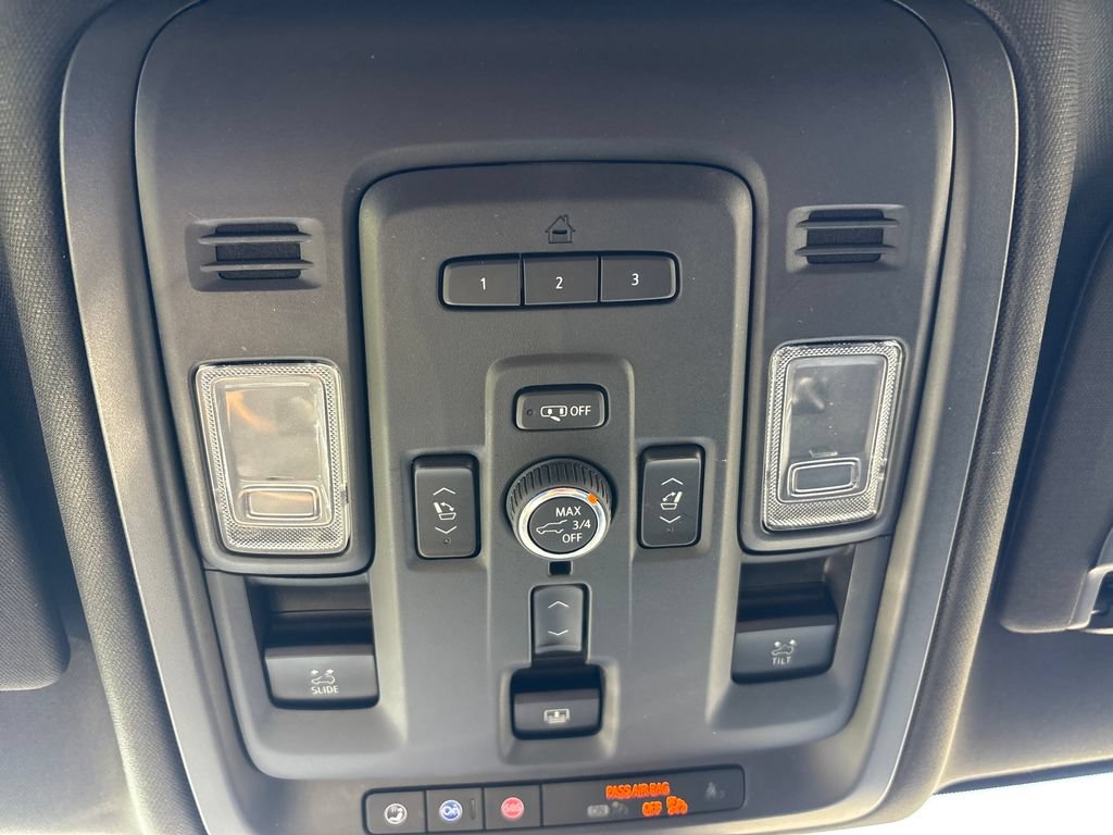 Used 2023 GMC Yukon Denali w/ LPO, Floor Liner Package AWD/4WD image 40