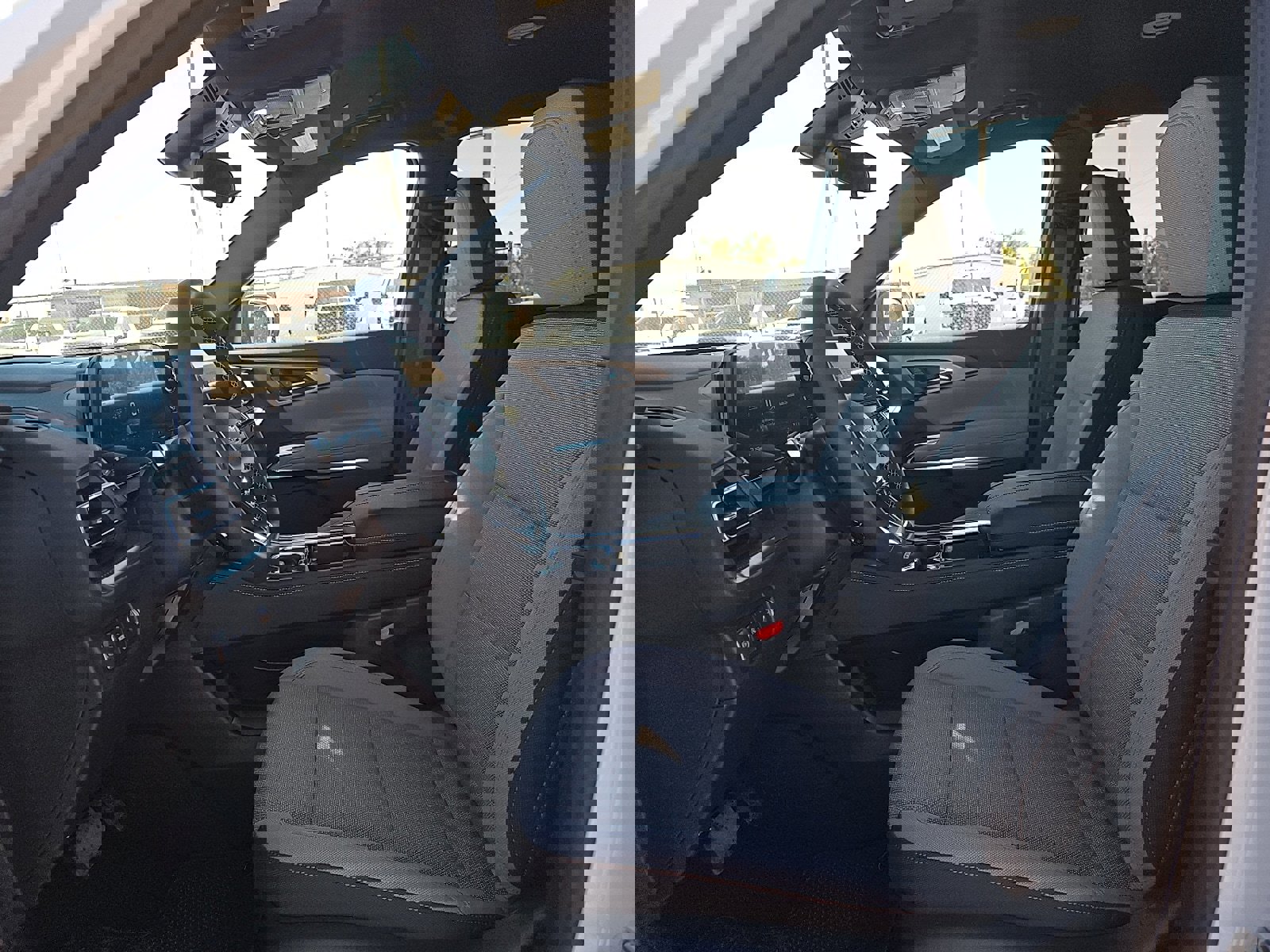 New 2026 Chevrolet Traverse LT image 15