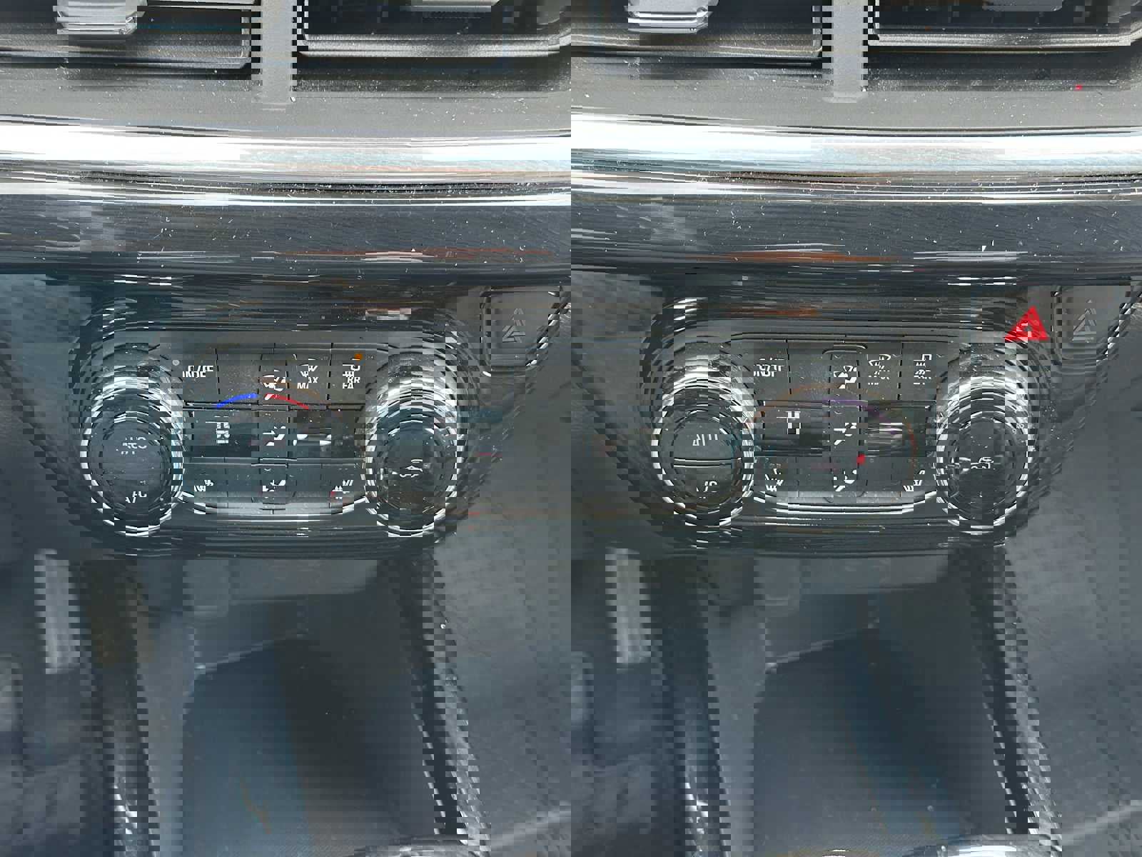 Certified 2024 Chevrolet Trax RS w/ Driver Confidence Package image 27