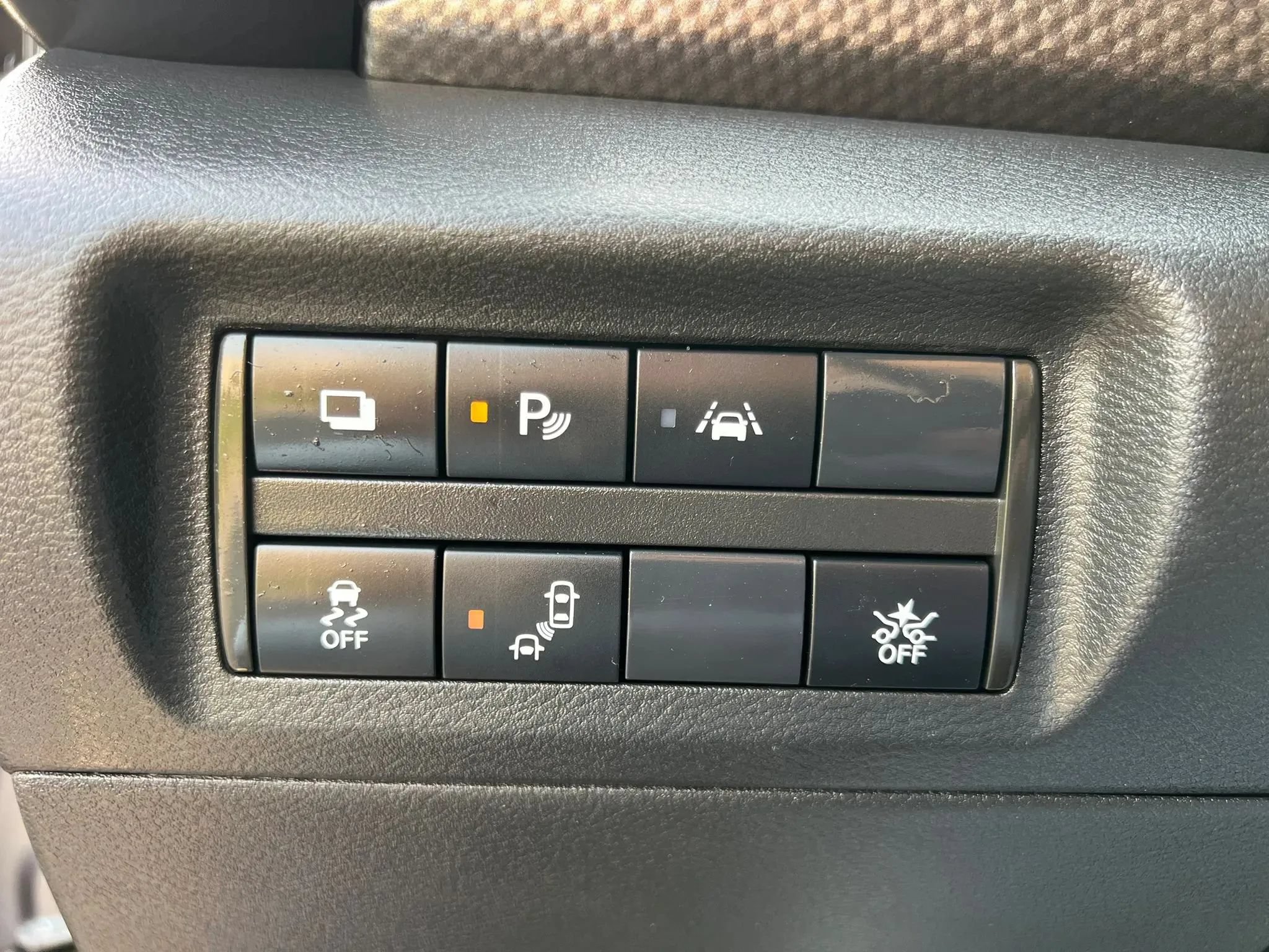 Used 2020 Nissan Kicks S FWD image 30