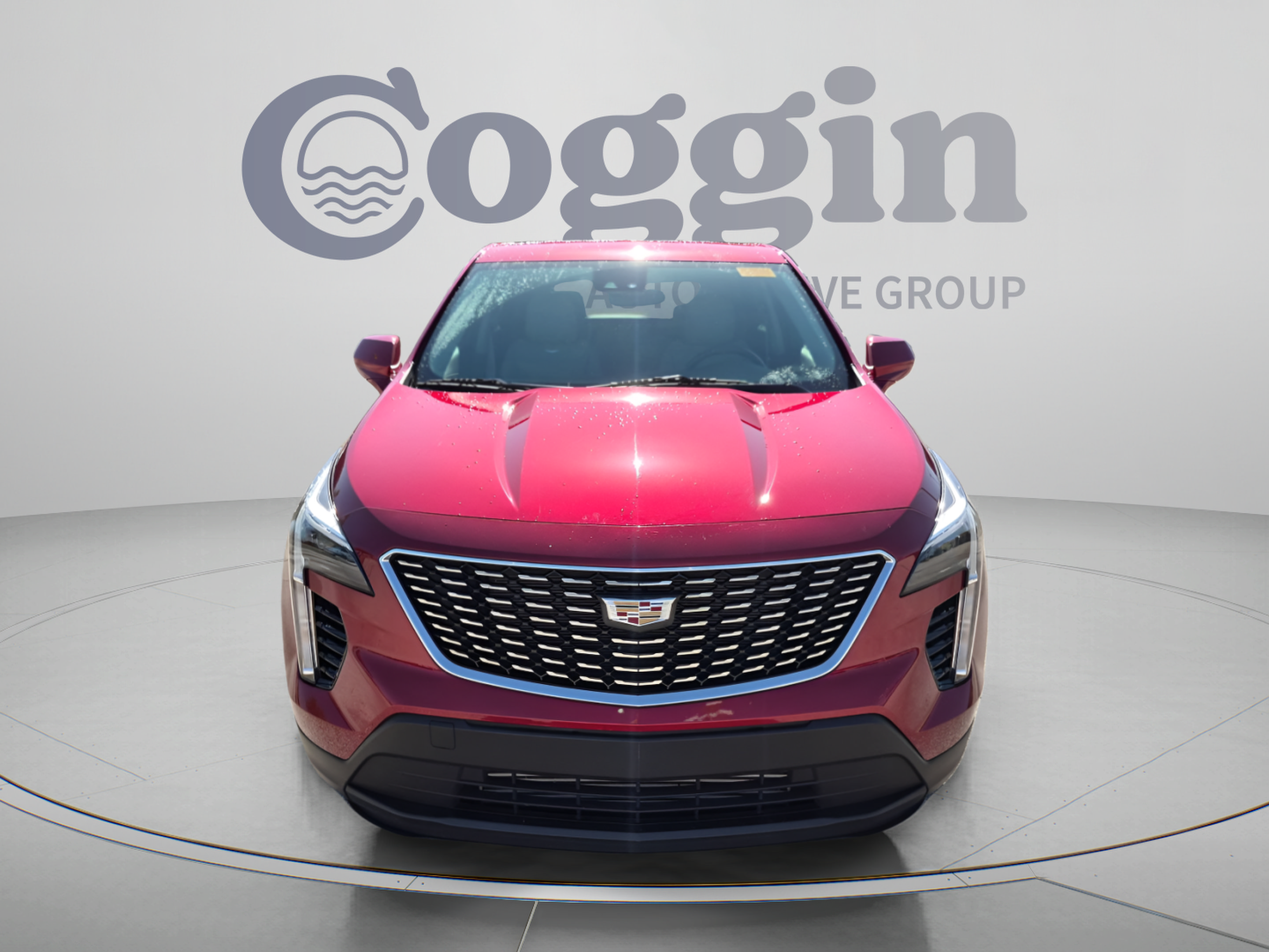 Used 2023 Cadillac XT4 Luxury w/ Driver Awareness Package FWD image 9