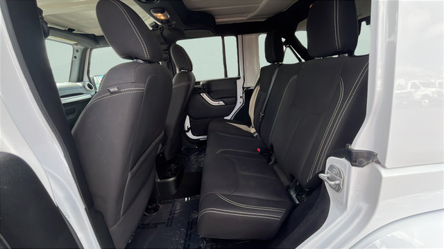 Used 2018 Jeep Wrangler Unlimited Sahara AWD/4WD image 23