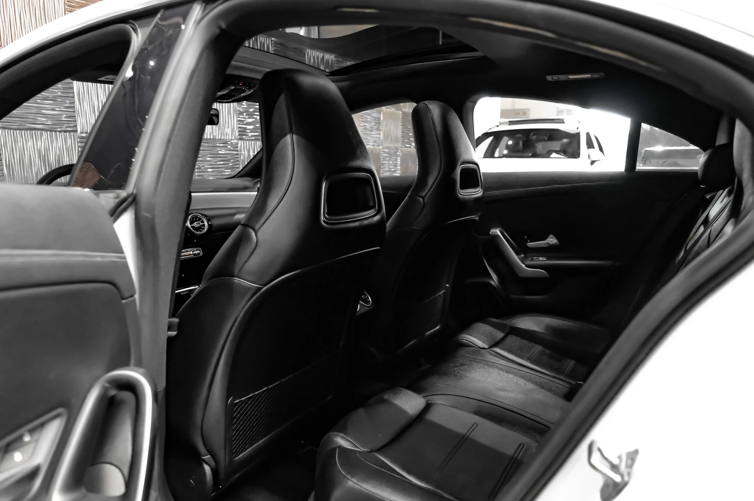 Used 2020 Mercedes-Benz CLA 250 image 39