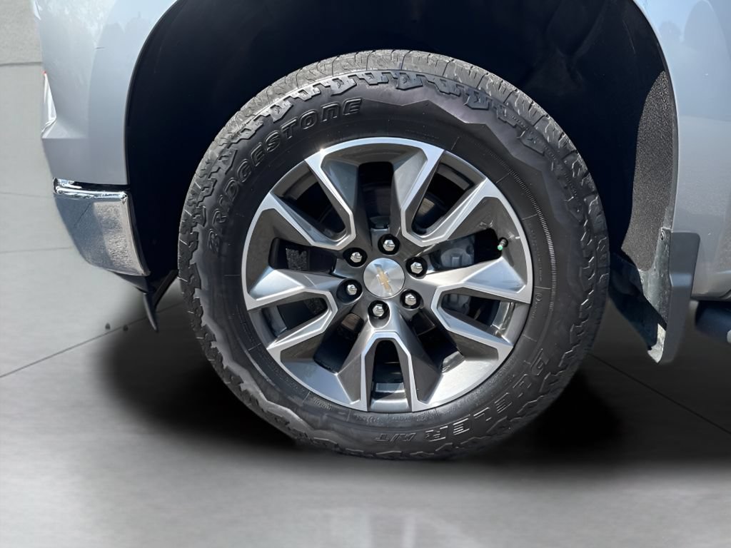 Used 2023 Chevrolet Silverado 1500 LT AWD/4WD image 28