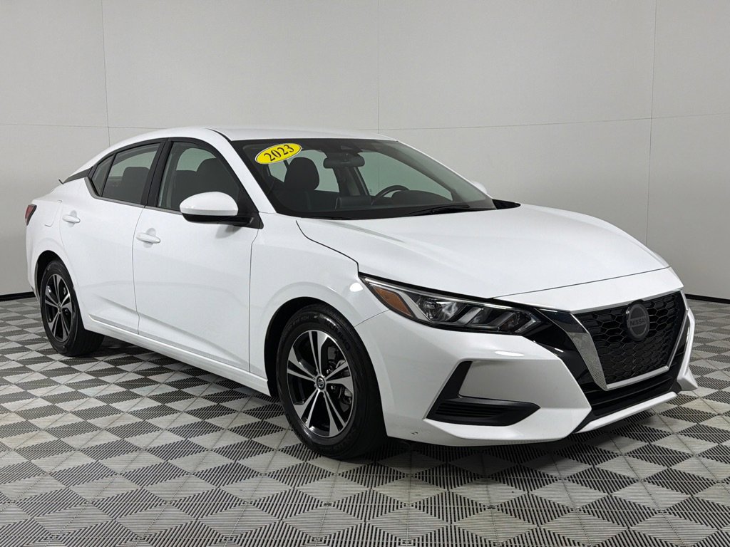 Used 2023 Nissan Sentra SV image 3