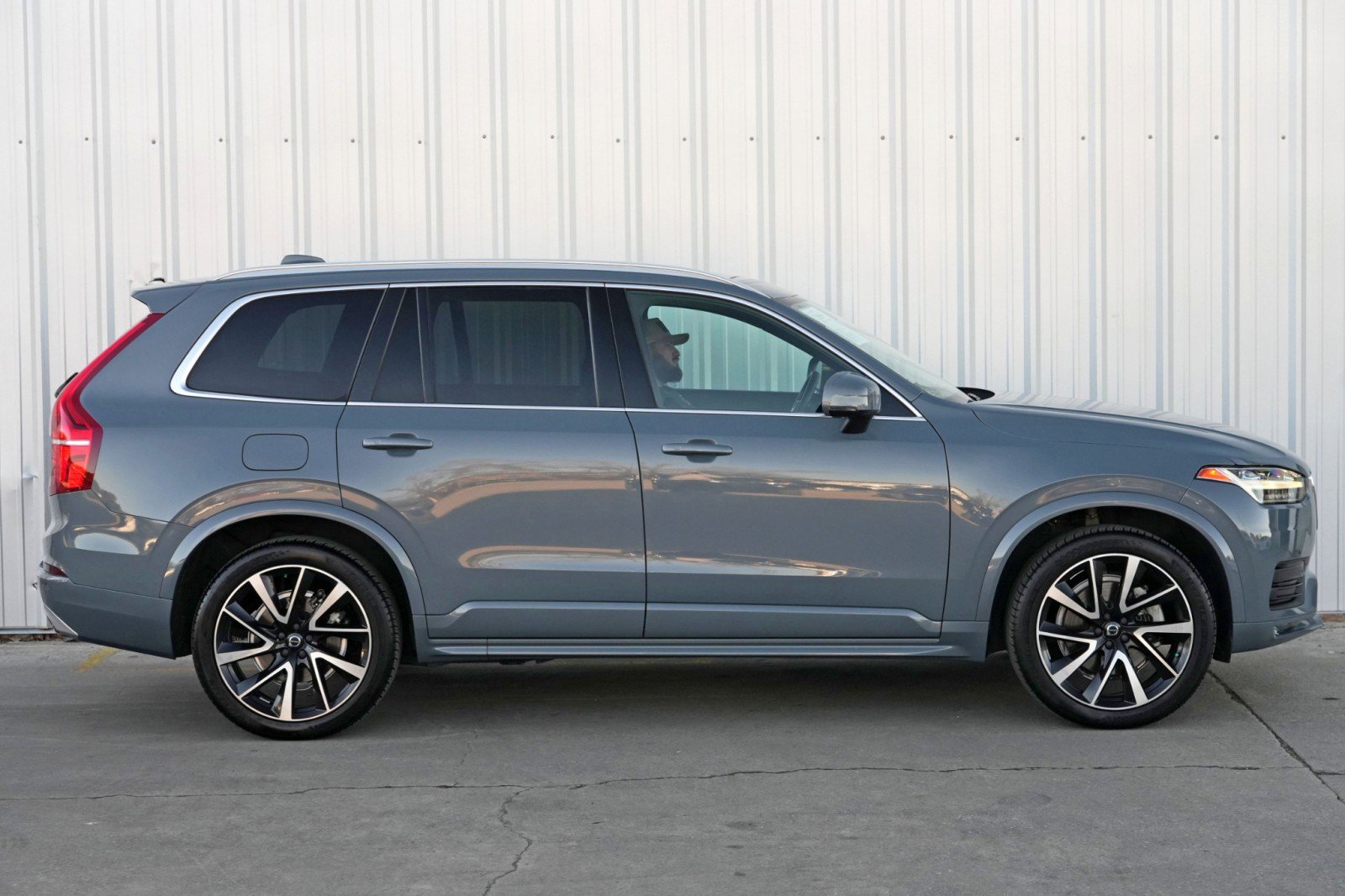 Used 2020 Volvo XC90 T6 Momentum image 53