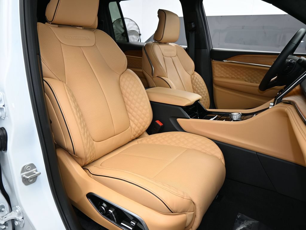 New 2025 Jeep Grand Cherokee L Summit AWD/4WD image 62