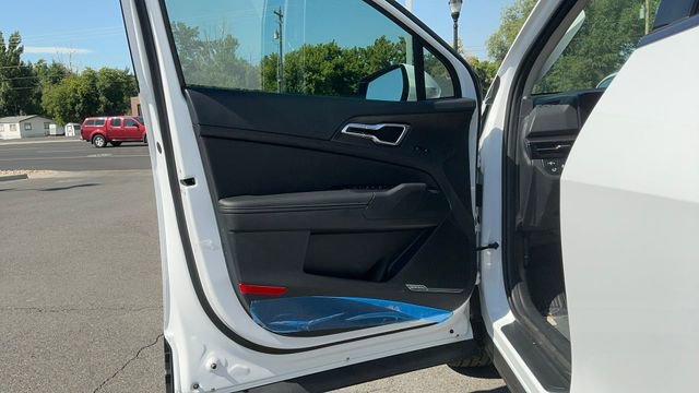 New 2026 Kia Sportage SX image 3