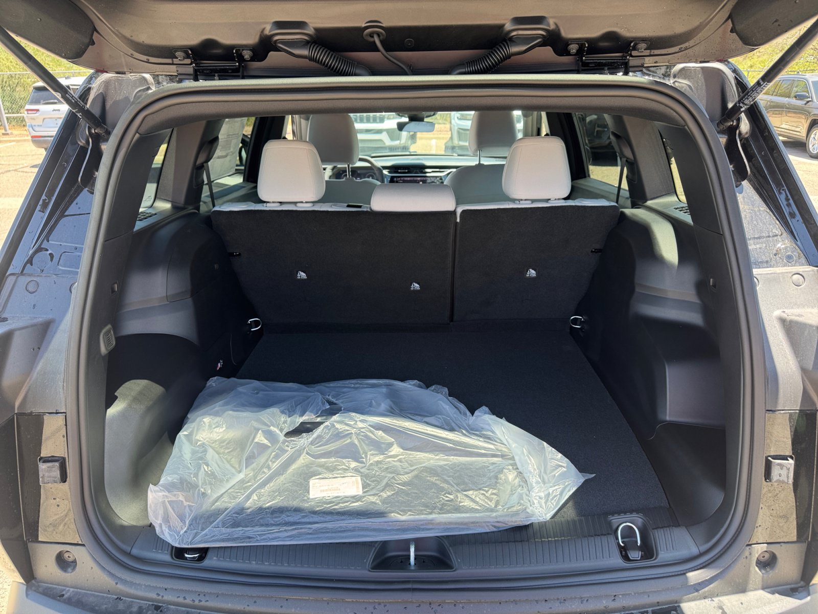 New 2026 Jeep Cherokee Laredo AWD/4WD image 34