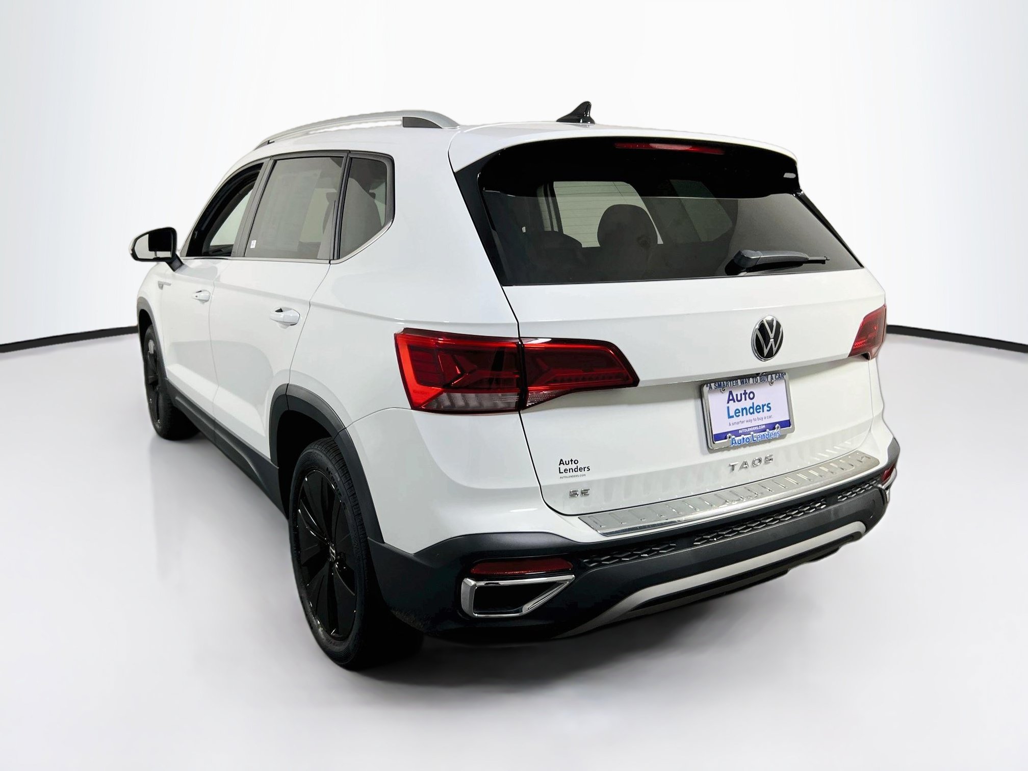 Used 2023 Volkswagen Taos SE FWD image 7