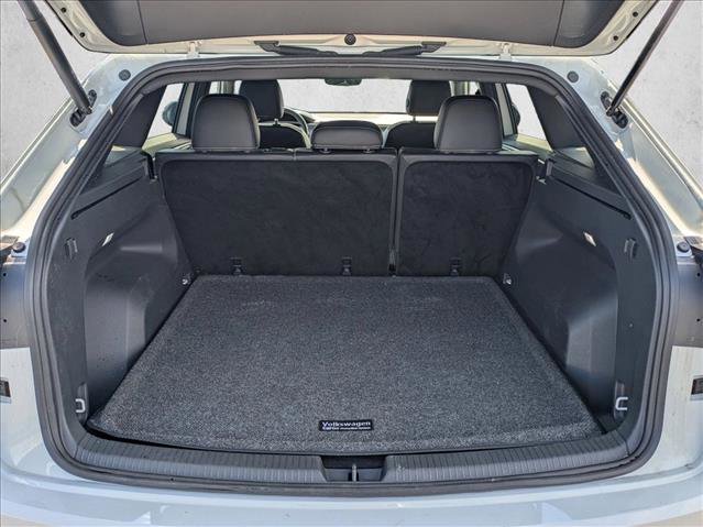 Used 2024 Volkswagen Atlas Cross Sport SE FWD image 6