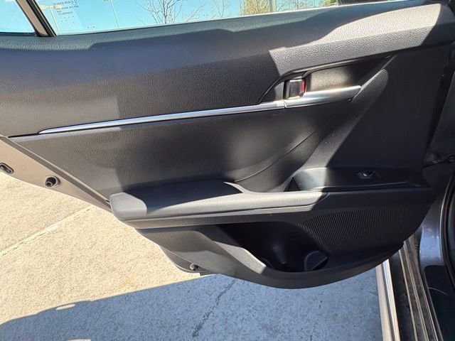 Used 2018 Toyota Camry SE image 26