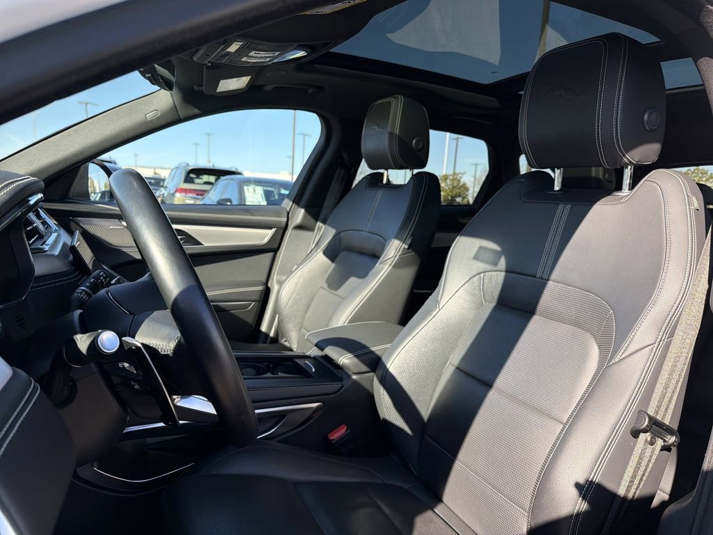 Used 2025 Jaguar F-PACE R-Dynamic S image 12