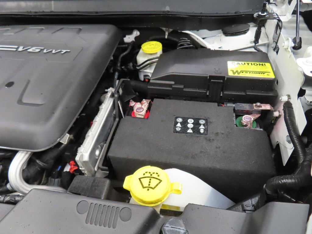 Used 2018 Jeep Cherokee Limited w/ High Altitude Package image 27