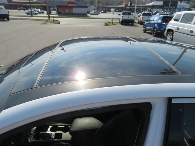 Used 2018 Kia Optima S w/ Panoramic Sunroof Package image 13