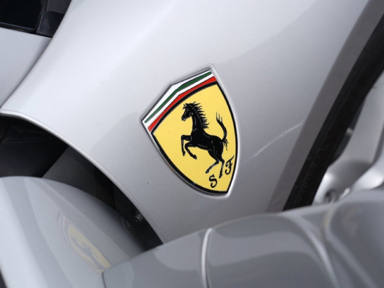 Used 2017 Ferrari 488 Spider RWD image 39