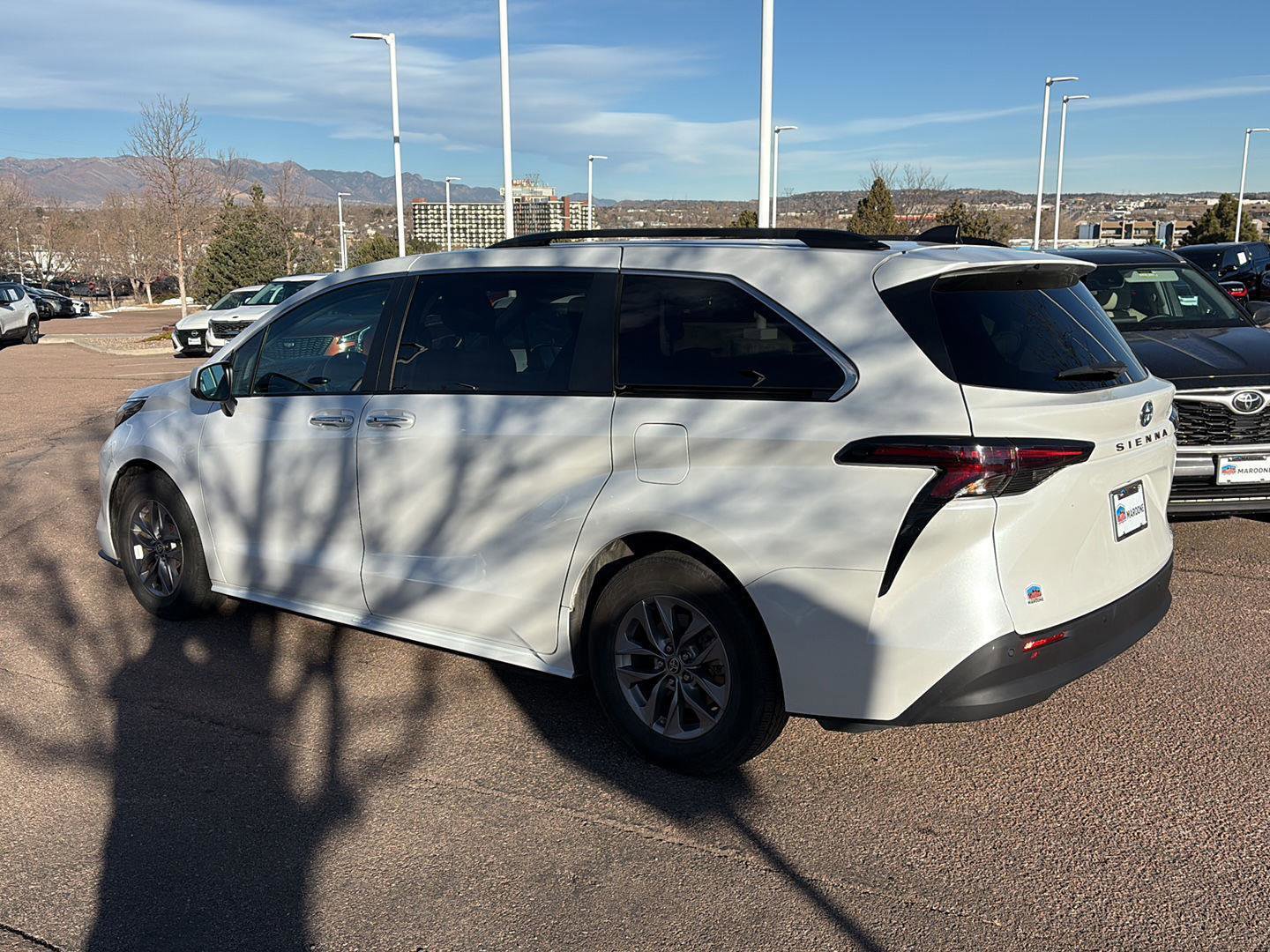 Used 2023 Toyota Sienna XLE image 28