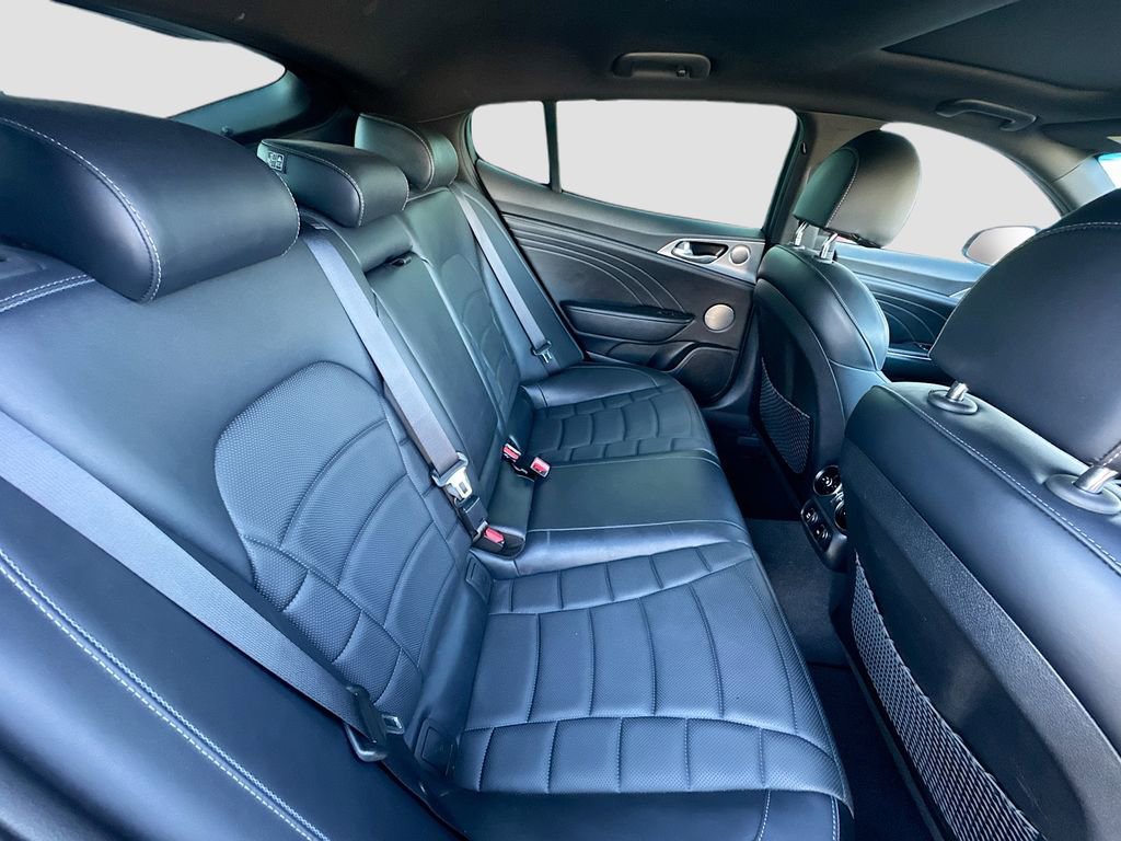 Used 2023 Kia Stinger GT2 image 31