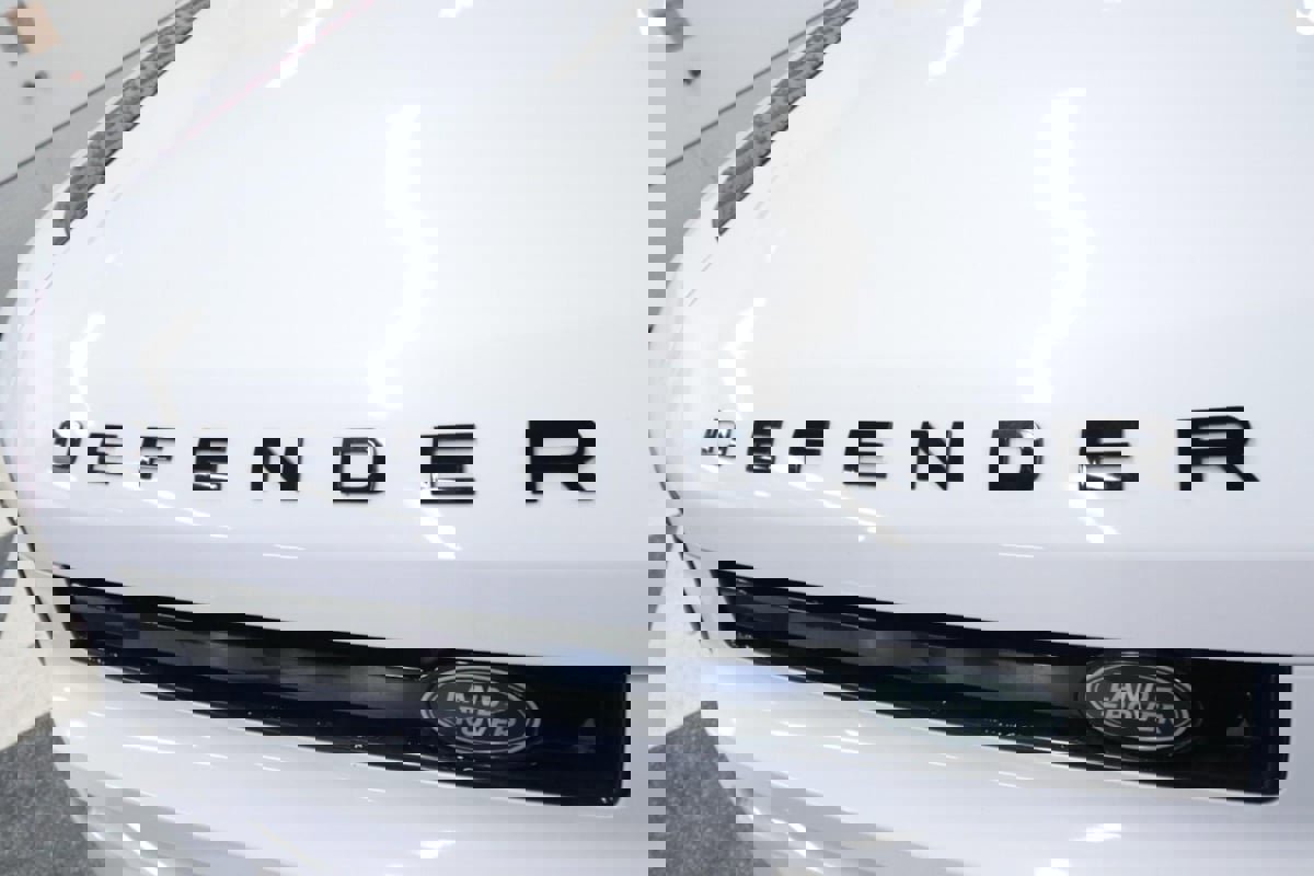 Used 2023 Land Rover Defender 110 V8 image 43