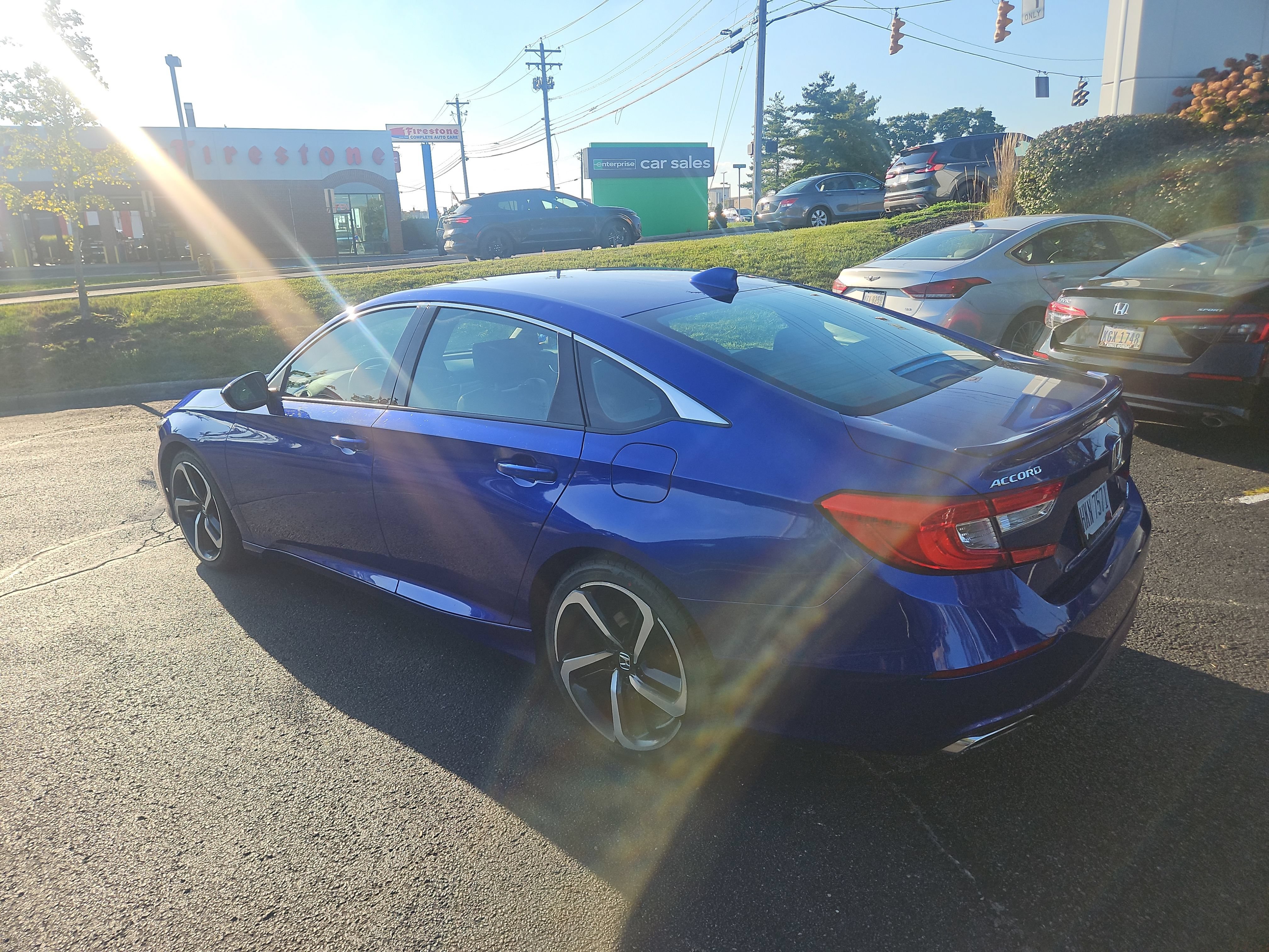 Used 2018 Honda Accord Sport image 9