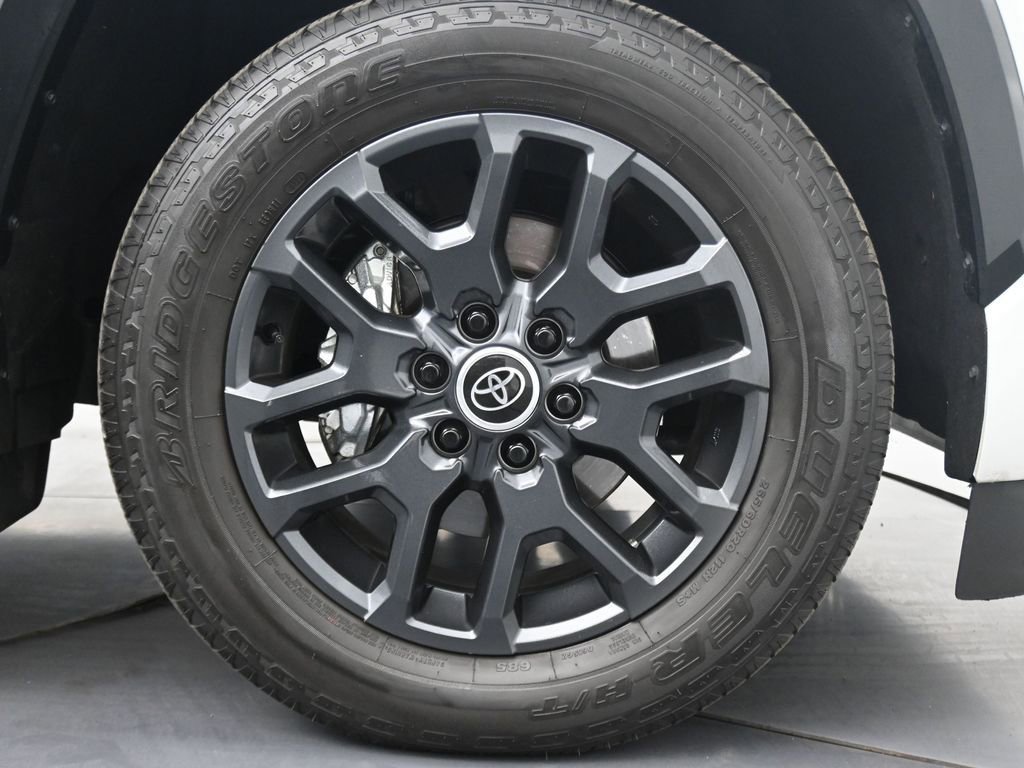 Used 2024 Toyota Sequoia Platinum image 7