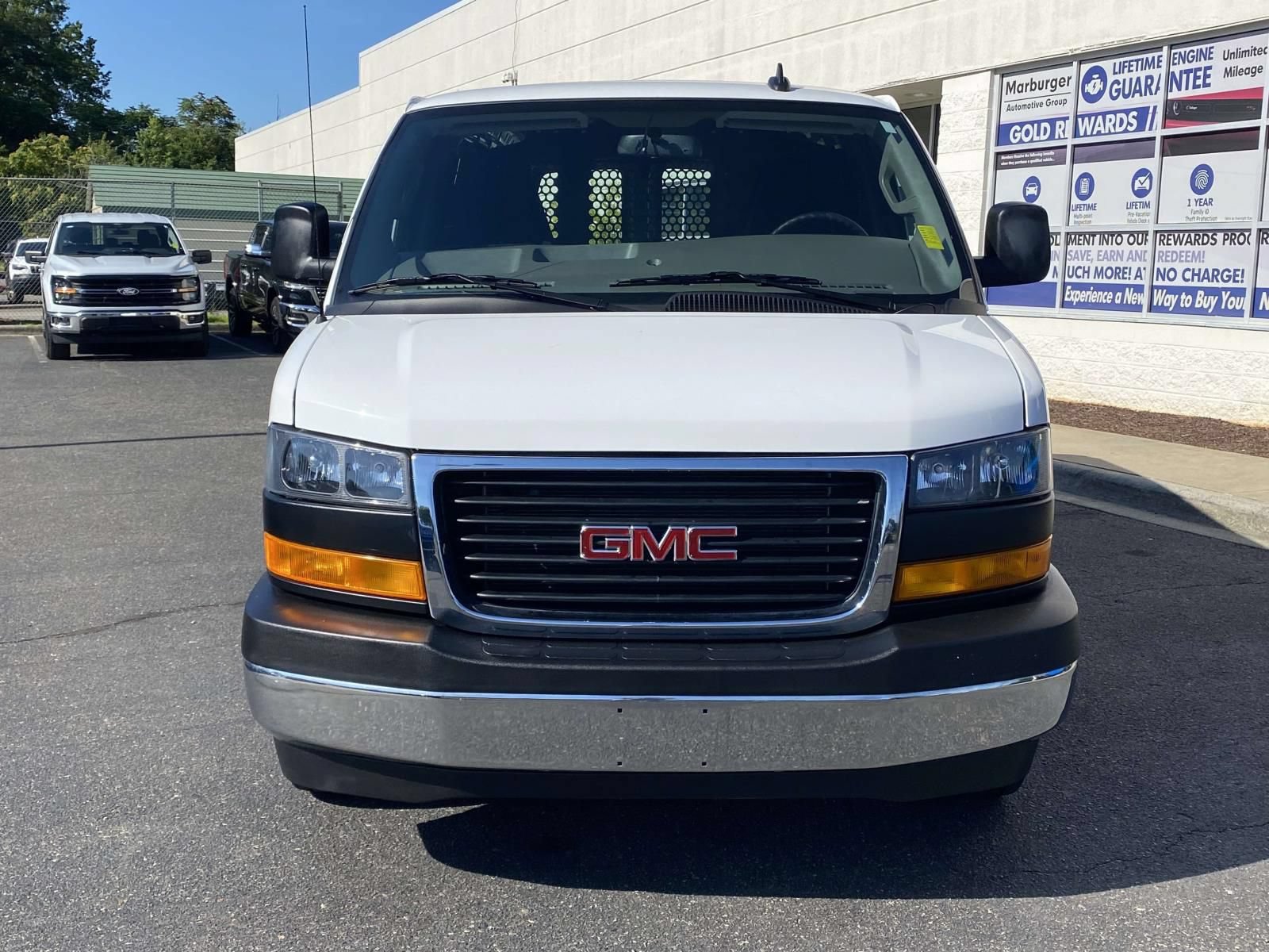Used 2025 GMC Savana 2500 w/ Driver Convenience Package RWD image 2